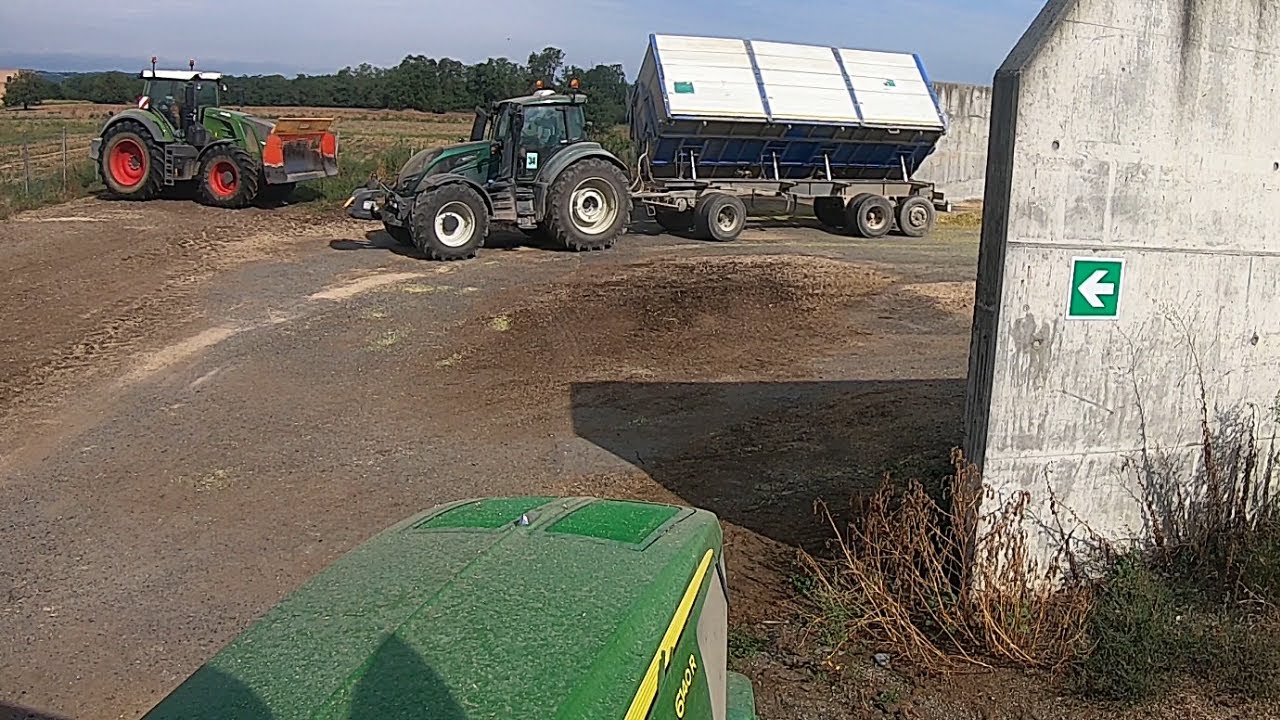 John Deere 6140R Onboard - Unloading Silage Together With My Friend 