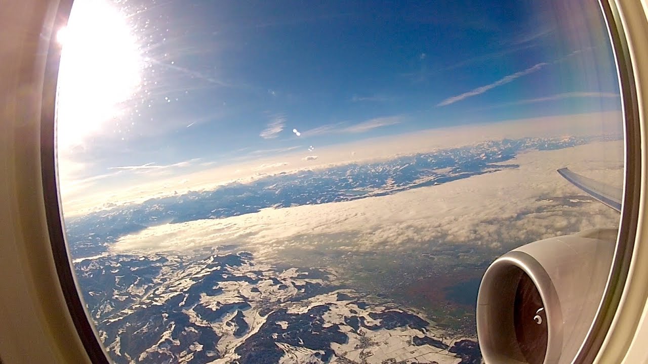 SWISS Boeing 777 Wingview Take-Off at Zurich * GE90 Engine Sounds!