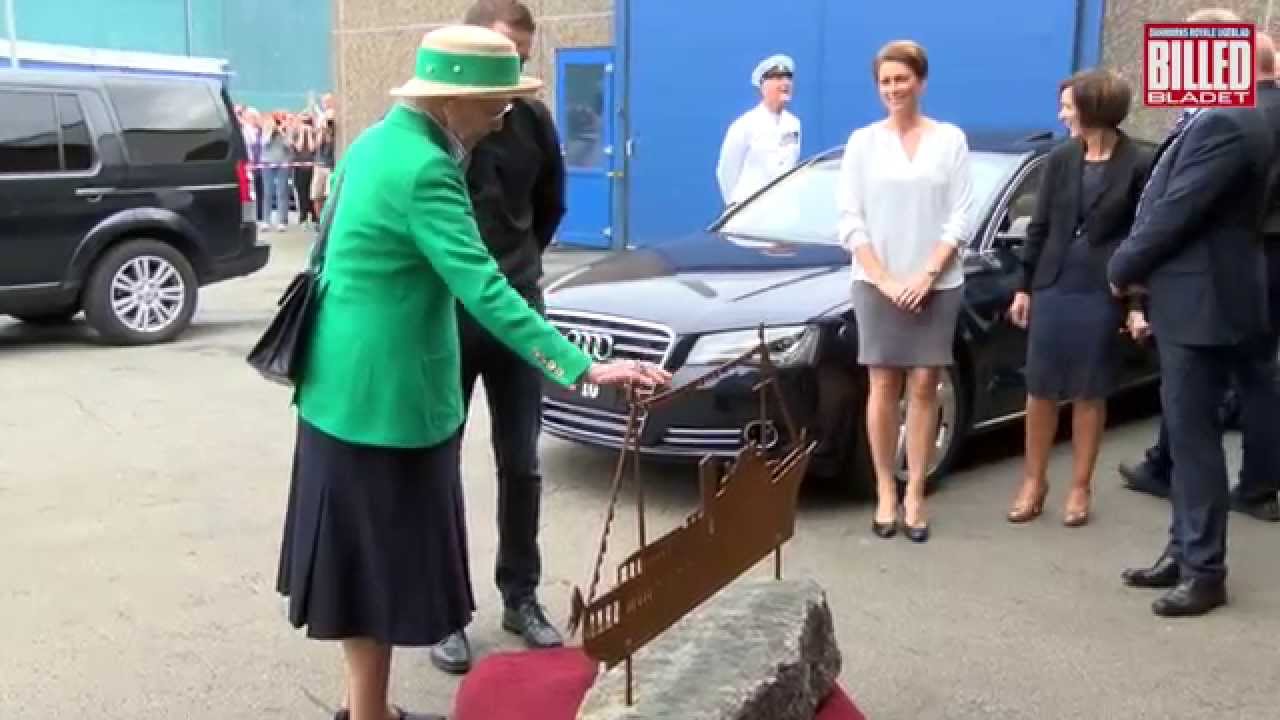 Dronningen fik en s&aelig;rlig gave i Thybor&oslash;n