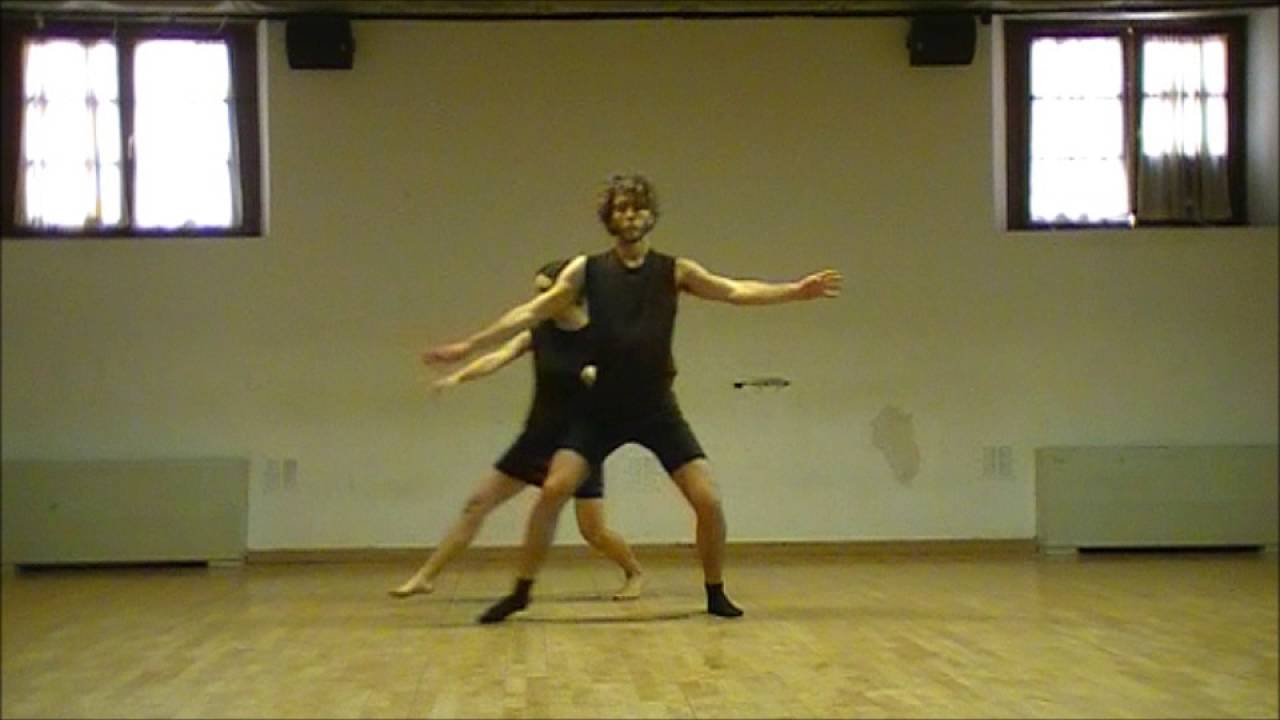 Iniciación a la danza escénica. ESAD Sevilla.  Paula y Agustín