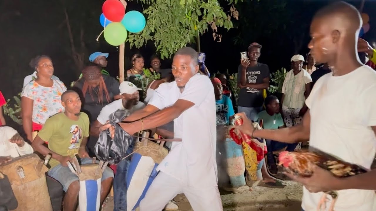 GADE JAN TOUT LWA AGAROU YO AP MONTE ANSANM NAN SEREMONI VODOU DEREAL KAY BÒKÒ PHANEL