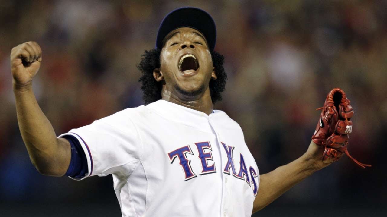 2010 ALCS Gm6: Feliz closes it with a perfect ninth