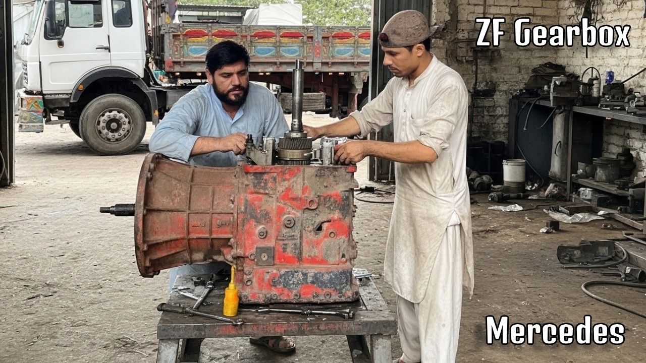 Mercedes Truck Gearbox Tear Down & Reassembly—Real Mechanics, Real Skill!