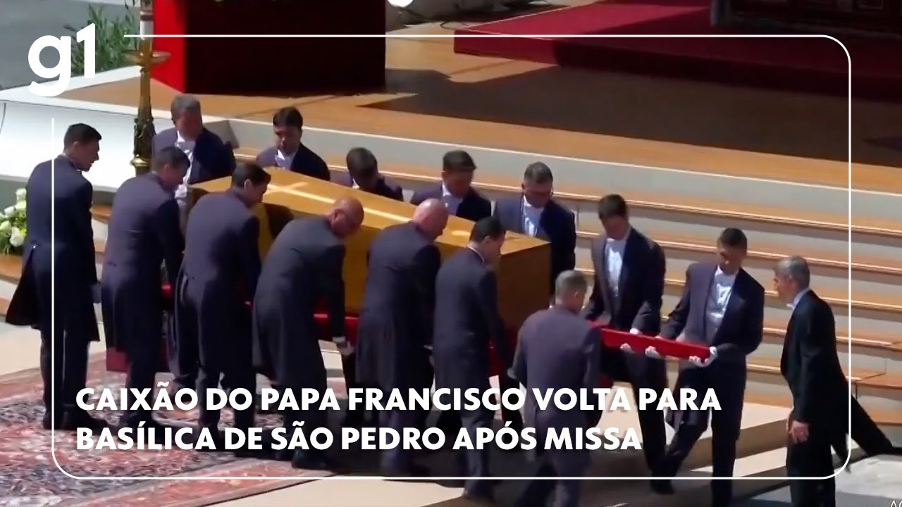 Caixão do papa Francisco volta para Basílica de São Pedro após missa