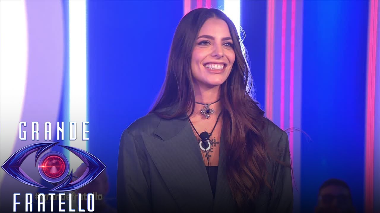 Grande Fratello - Anita è la prima concorrente a entrare nella Casa