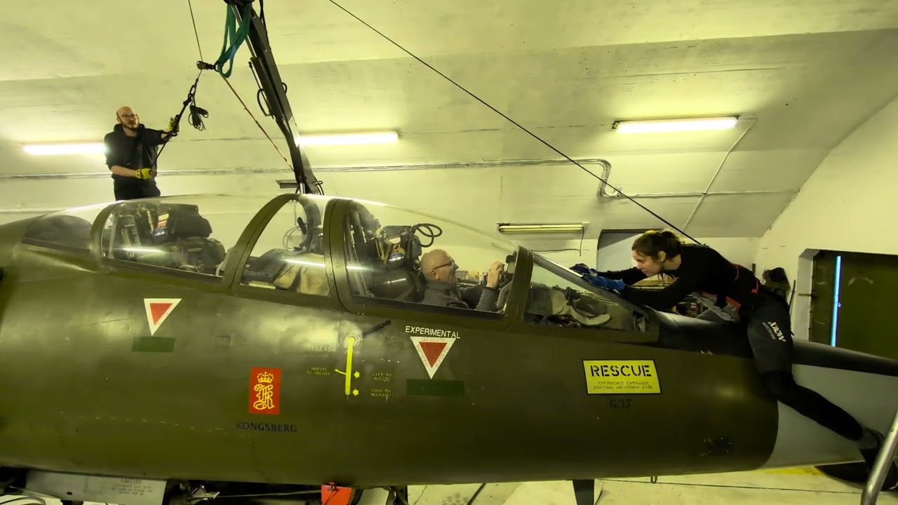 Stunt woman testing everything before acteres strapping in. 31.03.2024
