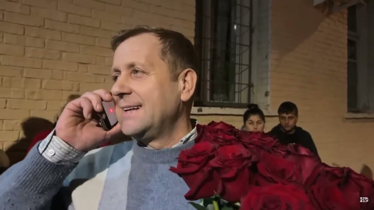 Олега Зубкова встретили аплодисментами