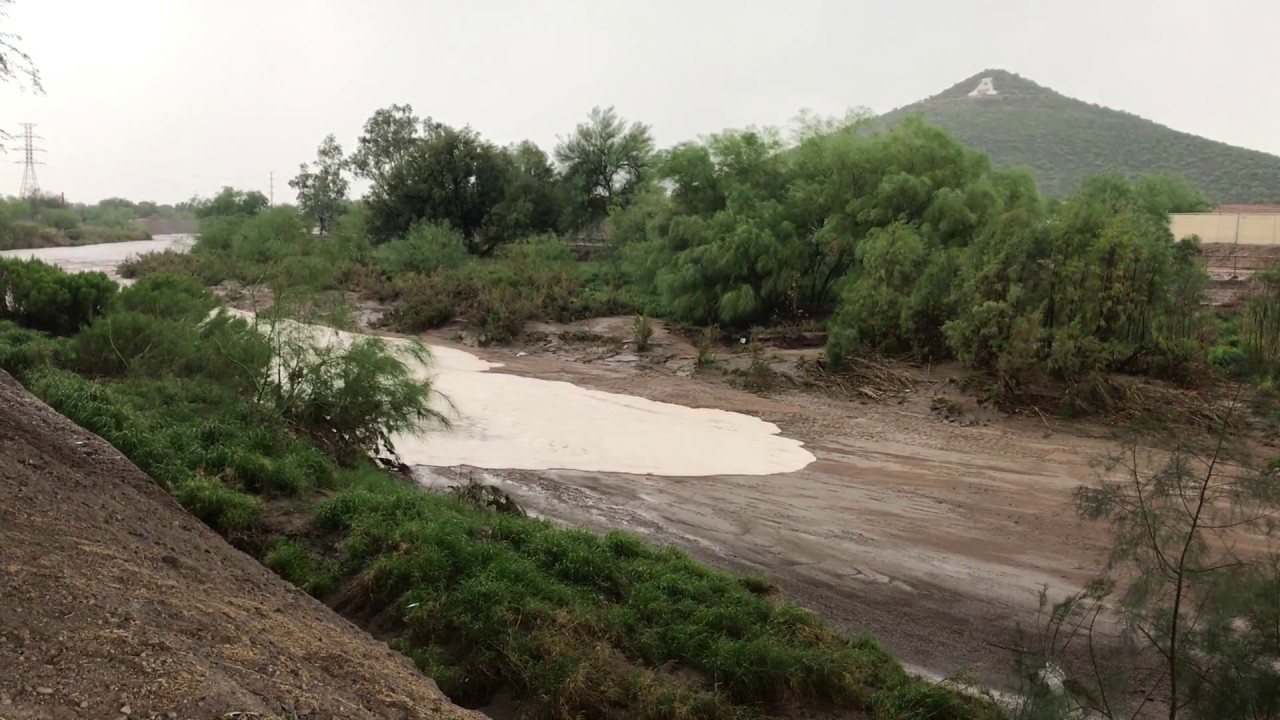 07/28/2017 - Beginning of Monsoon Flash Flood - Santa Cruz River - Tucson AZ