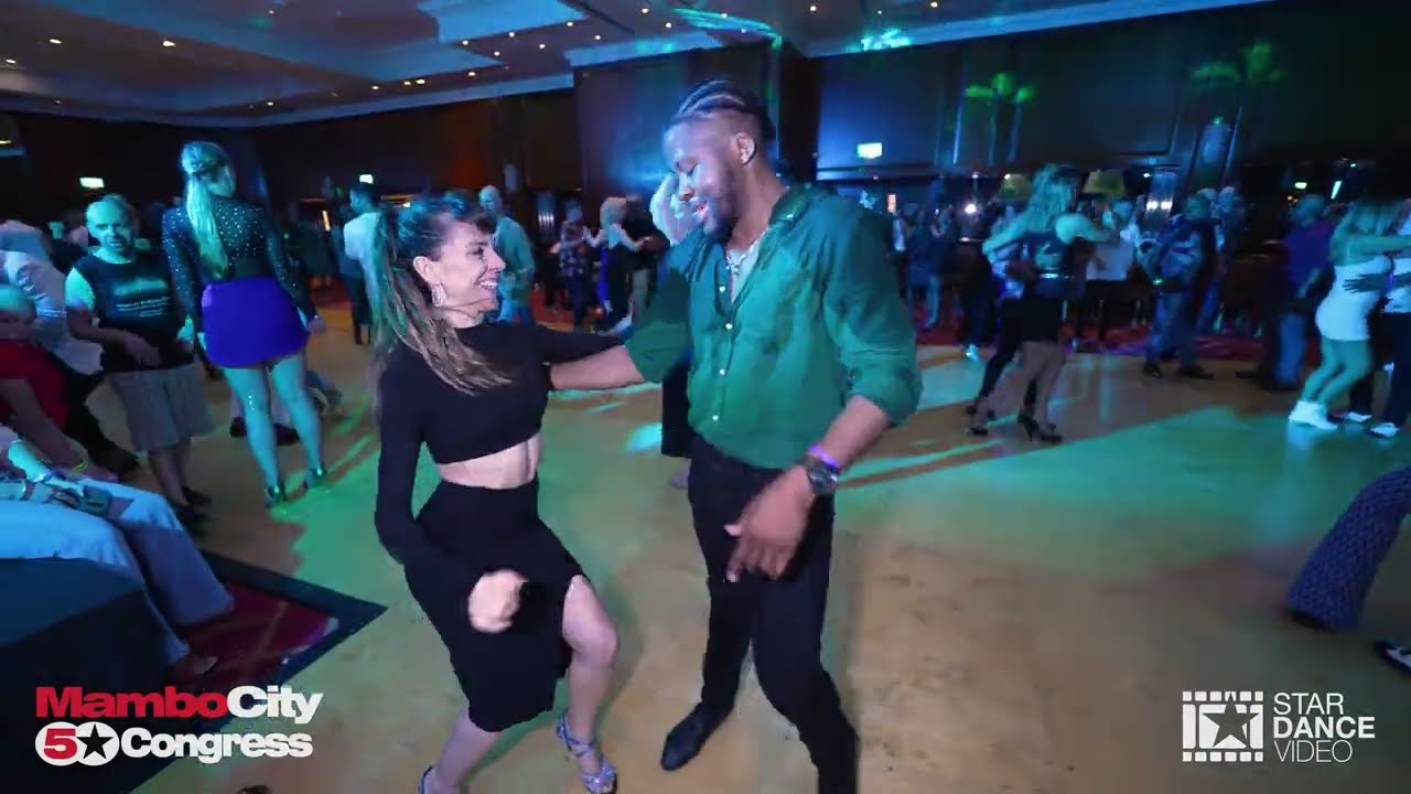 Terry SalsAlianza & Nerea Perez Rincon - social dancing @ Mambo City 5Stars Congress