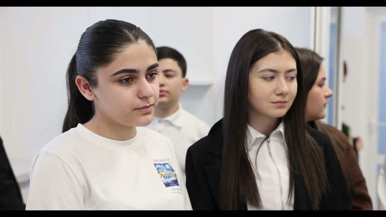 Դպրոցականների այց ԳԱԱ մոլեկուլային կենսաբանության ինստիտուտ