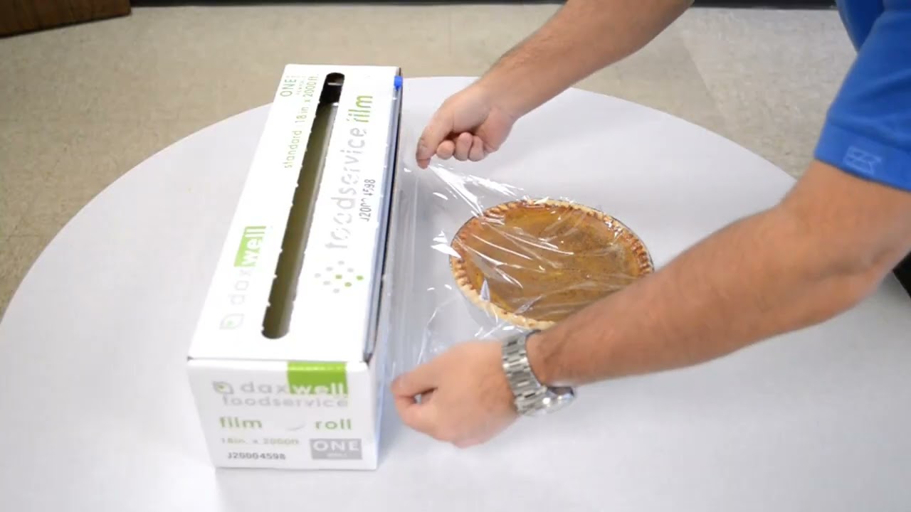 18 x 2000 PVC Foodservice Stretch Film With Slide Cutter & Serrated Cutting Strip by Daxwell