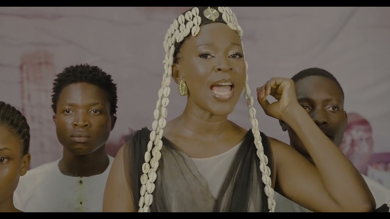 PéPé OLÉKA Ft Pépit'Arts 