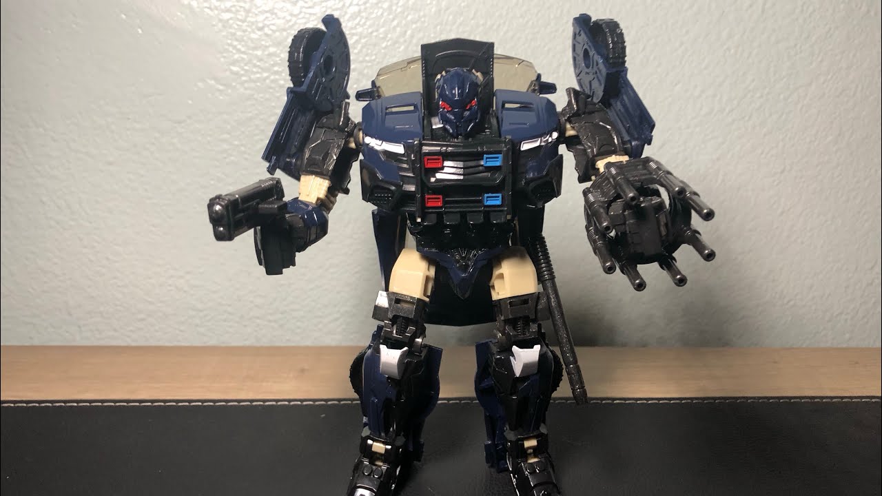 Transformers TLK KO Barricade Review