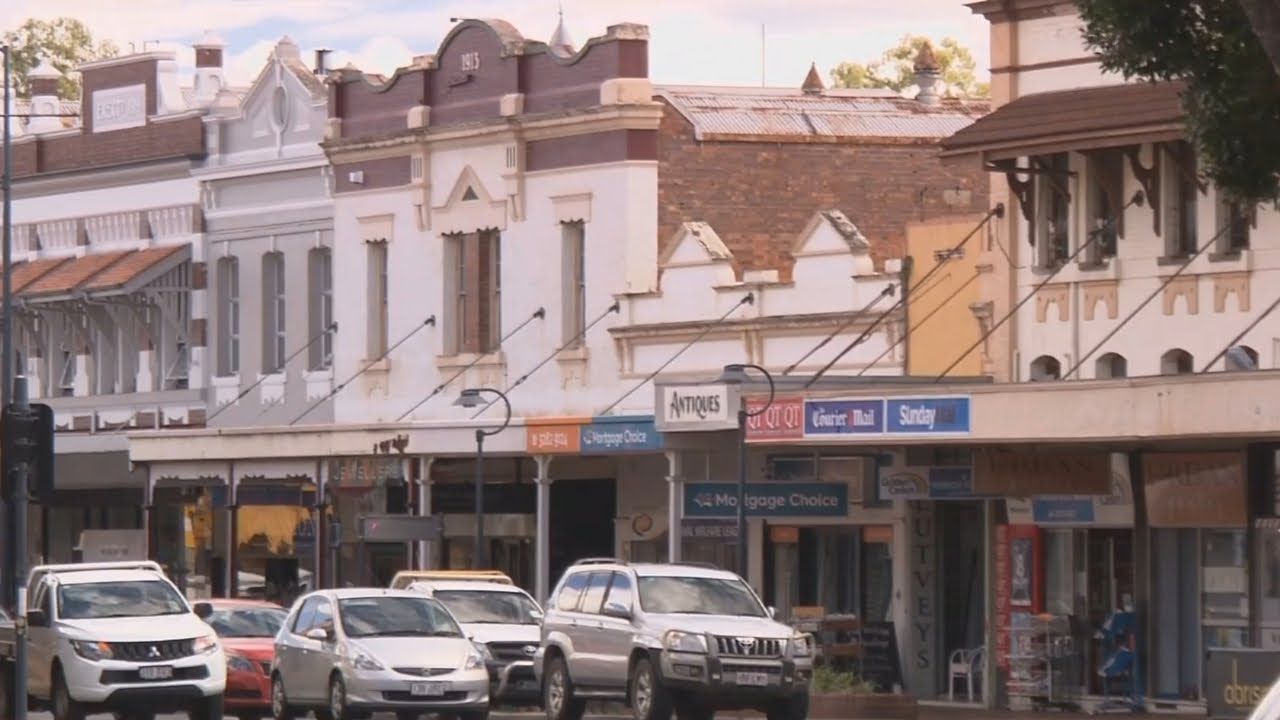 'Being ignored': Ipswich Mayor stands with constituents over foul odour