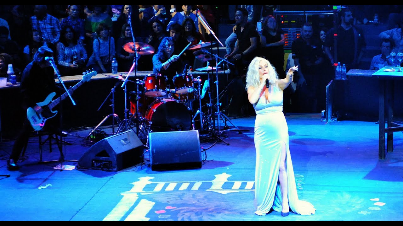 ¡Marisela reafirmó su tórrido romance con el público en el Palenque de Aguascalientes!