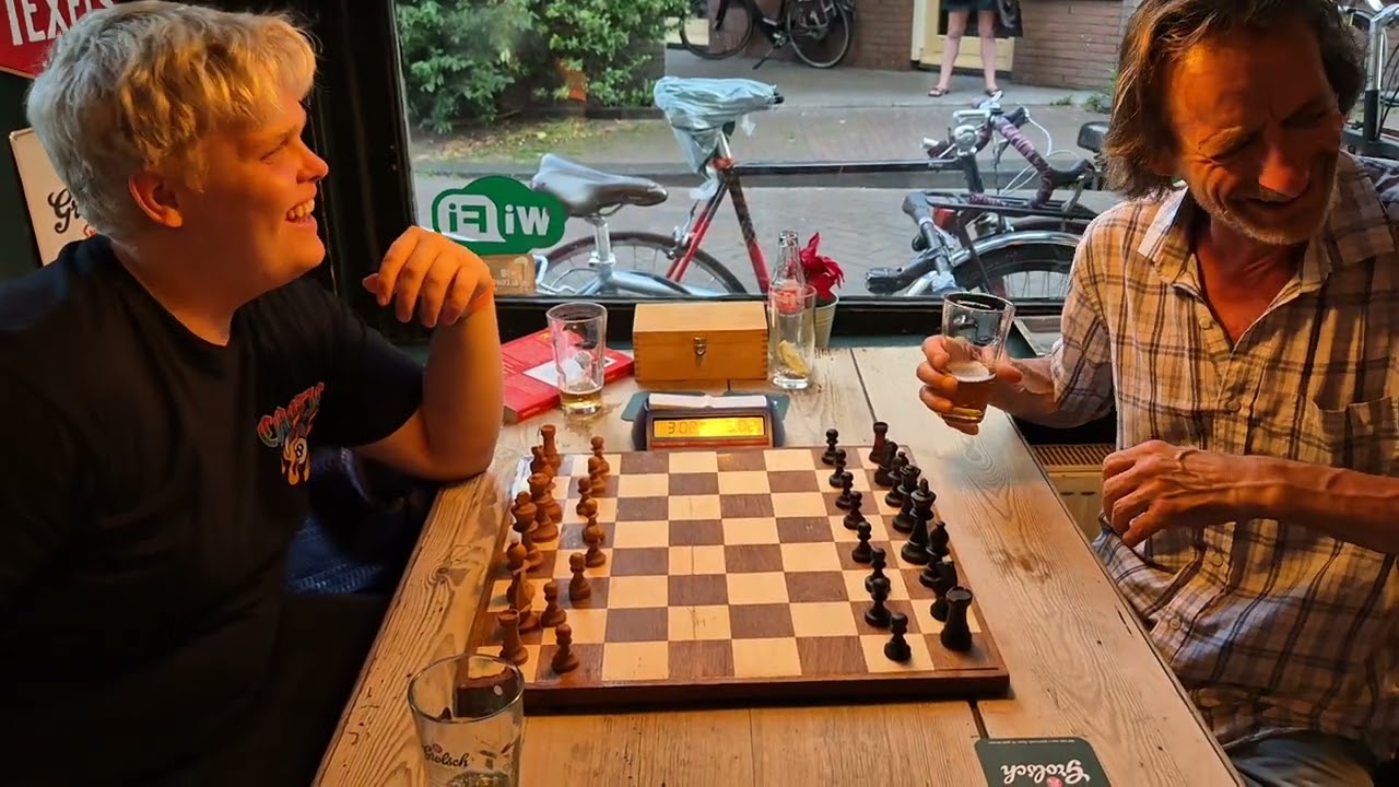 Bosboom en Stefansson in de Laurierboom