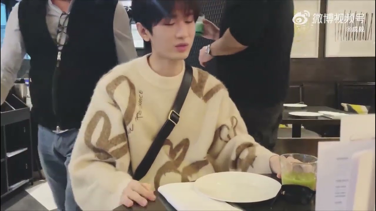 020323 vlog volume 1 of ChengYi's trip in Paris #ChengYiPFW23  #chengyi #ChengYiLanvinFW23 #成毅