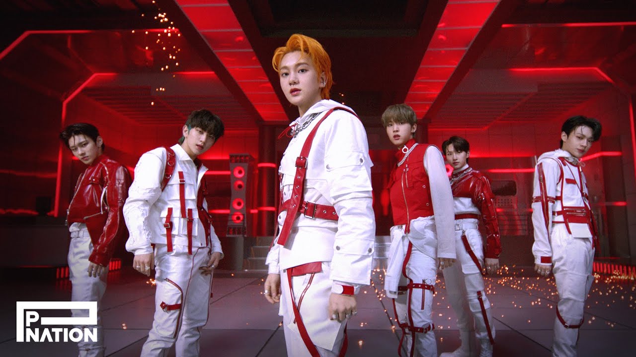 TNX - '비켜 (MOVE)' Official Performance Video