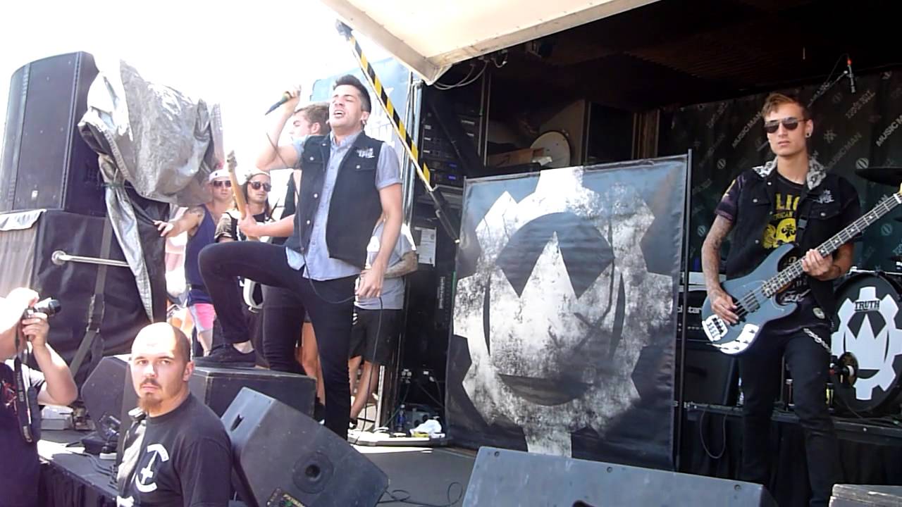 Crown the Empire - Johnny's Revenge - Live 8-3-13 Vans Warped Tour