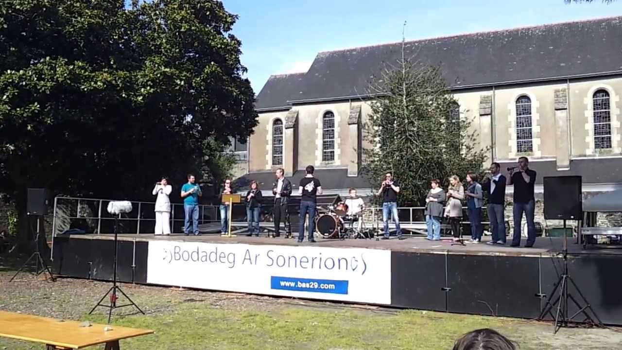 Ensemble bombarde Bagad Brieg - Medley Mario Bros.