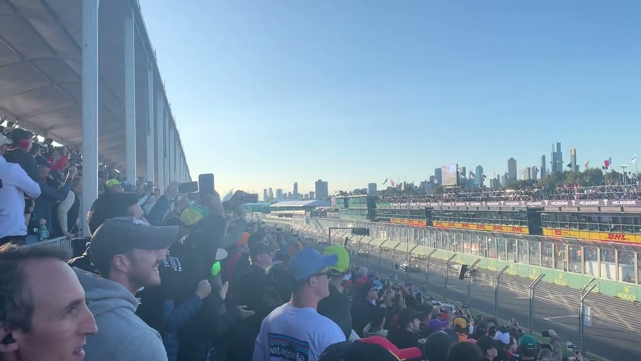 Australian Grand Prix restart. (Crowd reaction) 