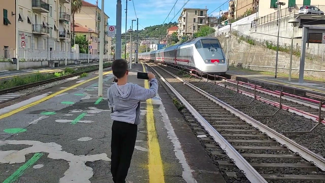 E414 in transito a Cogoleto