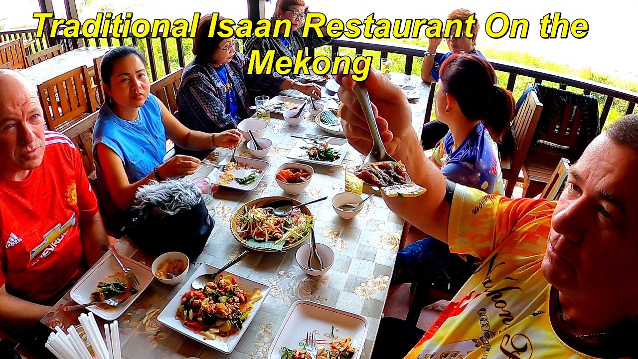 Traditional Isan Food On The Mekong. Nong Khai Thailand หนองคาย