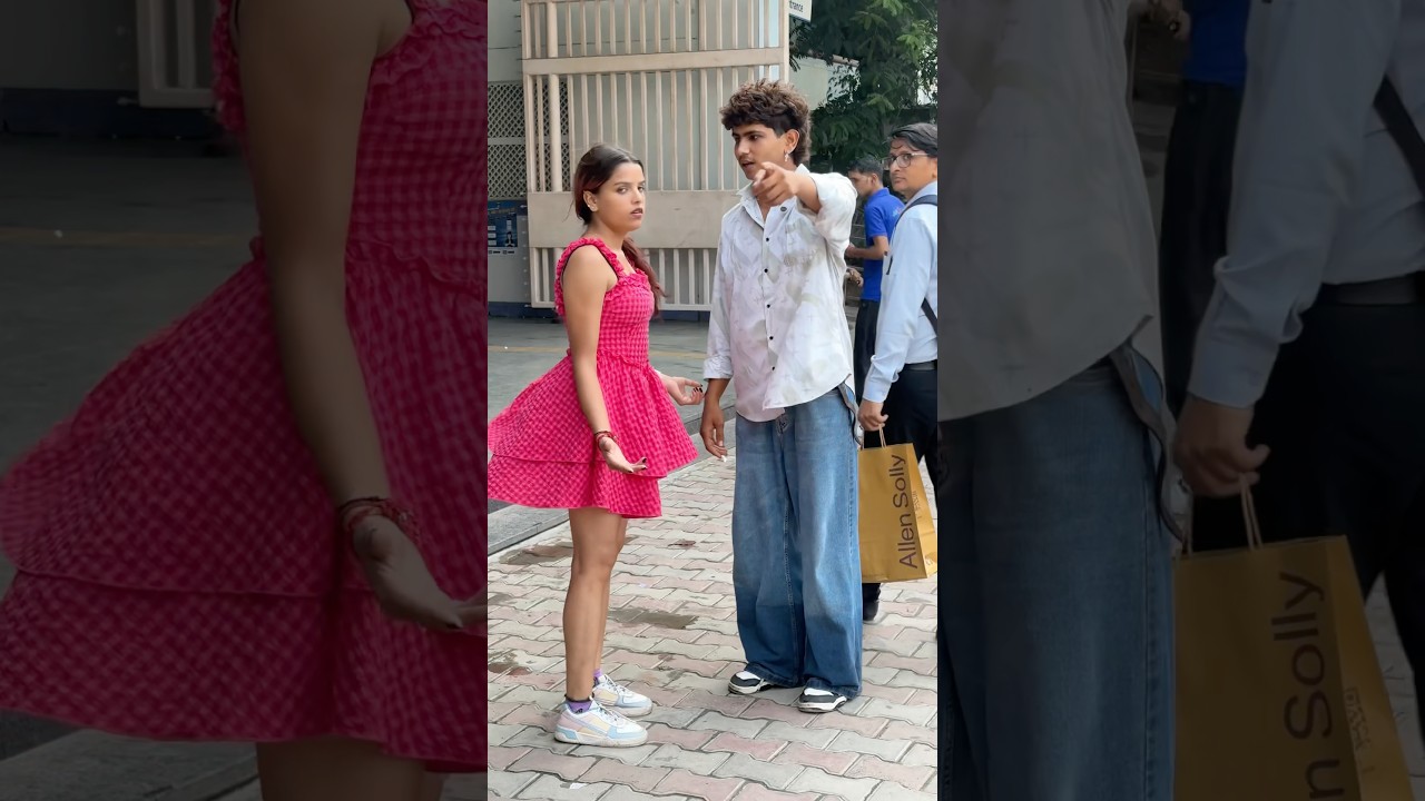Oye auntyyy 😂 #viral #yt #comedy #prank #shortsviral