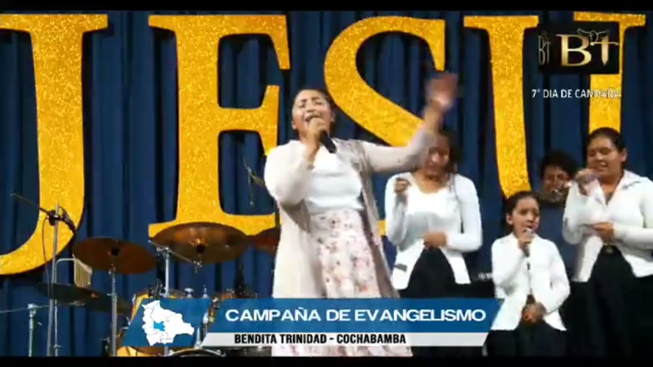 Ministerio de alabanza Bendita Trinidad columna de fuego está desendiendo