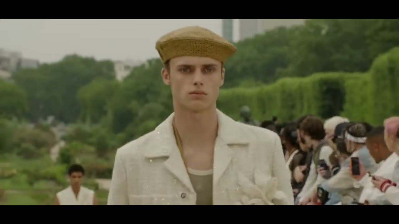 AMIRI SPRING-SUMMER 2024 RUNWAY SHOW - PARIS RUNWAY OFFICIAL NEWS & MEDIA TEAM - FASHION PR FIRM