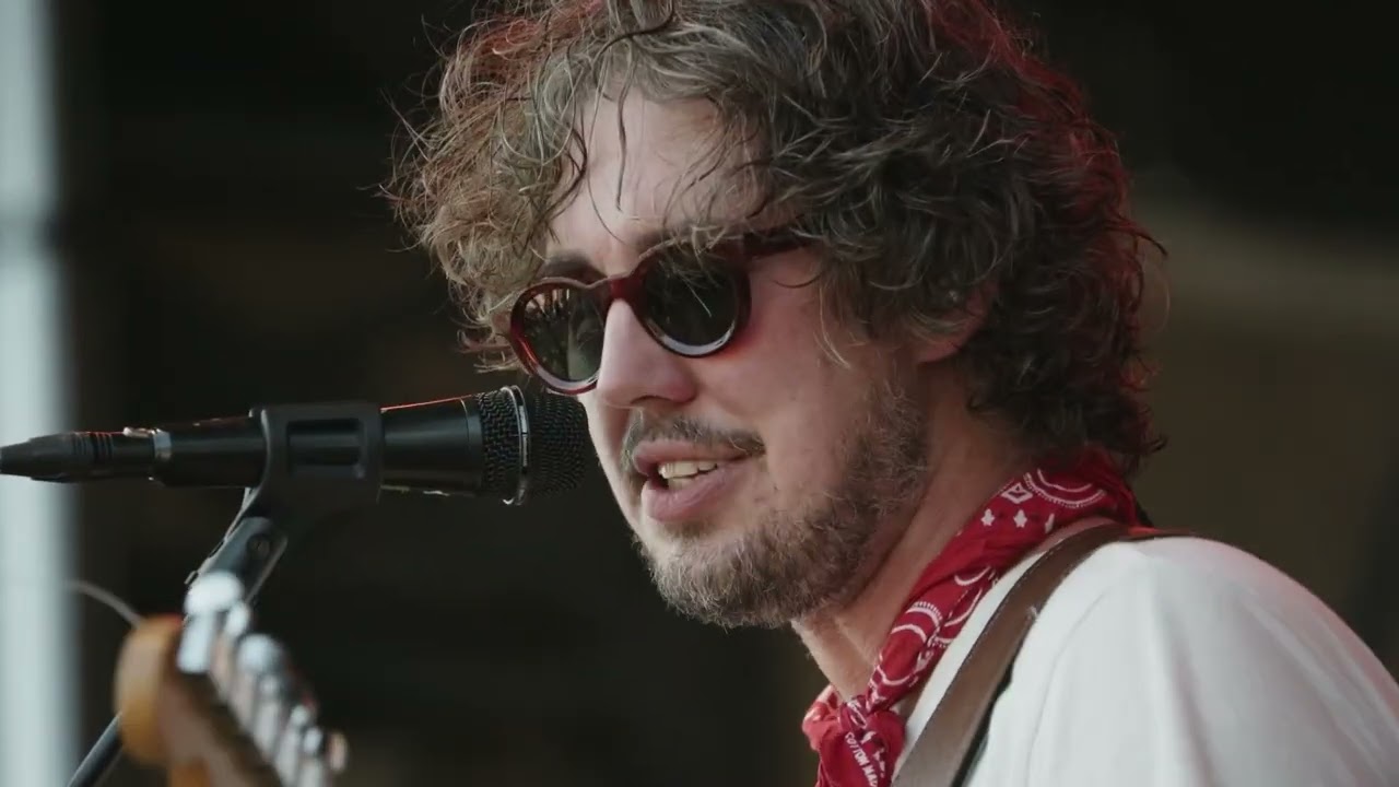 The Heavy Heavy - Happiness (Live at ACL)