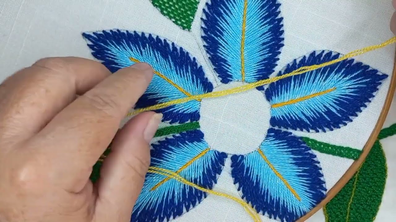 Bordado fácil  para una flor,hoja,orquideas,queda muy bonito