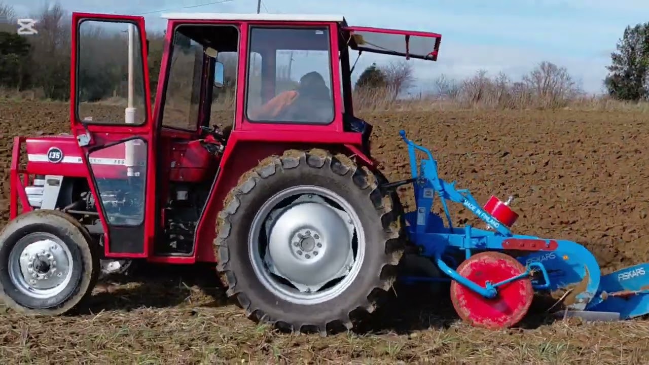 Charity ploughing at Manorcunningham co Donegal. 