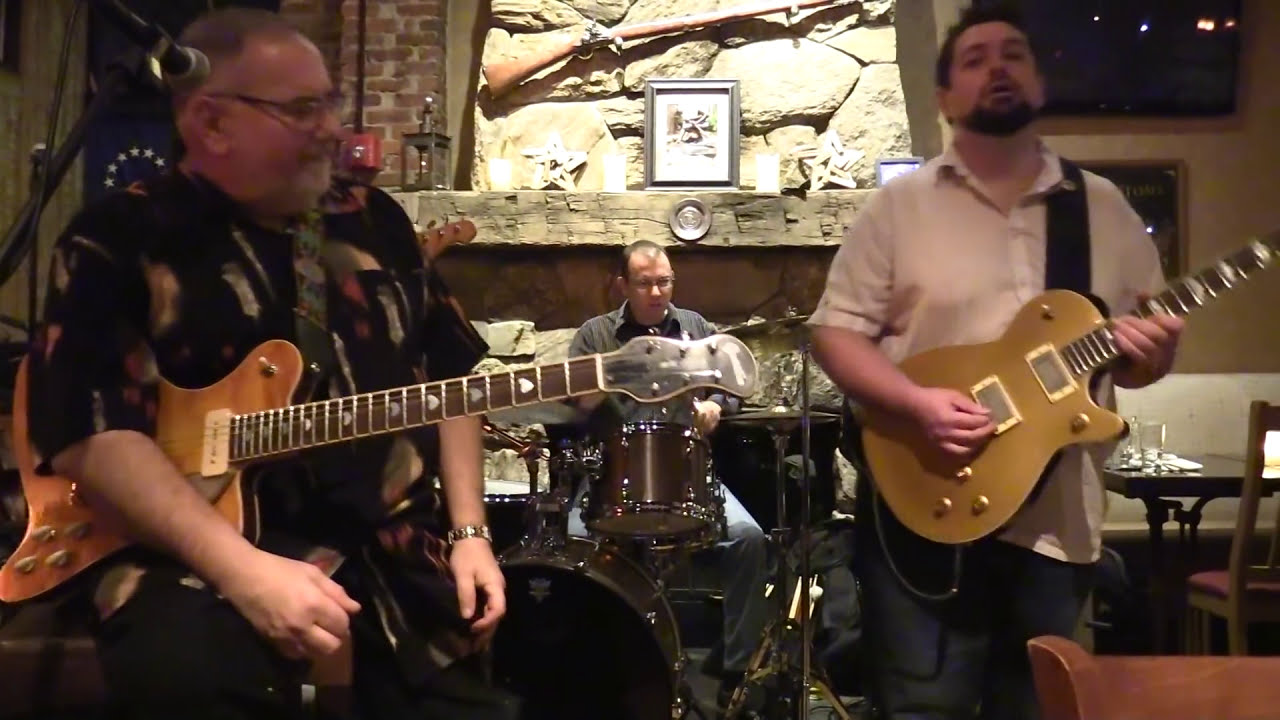 Duke Robillard and Monster Mike Welch - Stapled to the Chicken's Back  - 2016 Menotomy Grill 00009