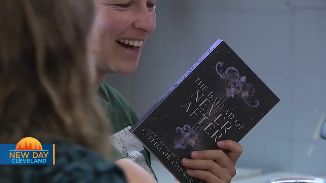 NDC10721 BOOKISH
