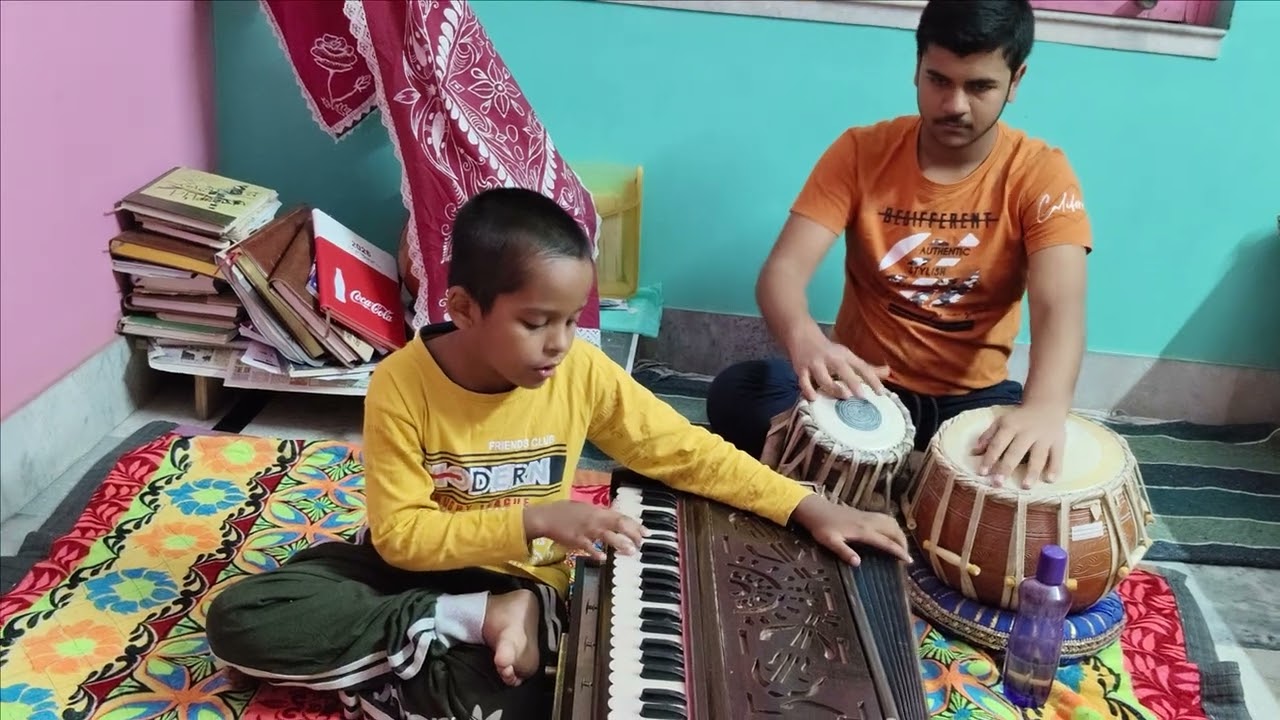 ও রে গৃহবাসী খোল দ্বার খোল।