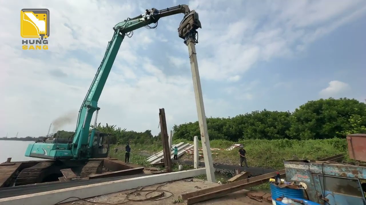 Ép cọc ven sông cùng búa rung PCF 350 ! Liên hệ e nha 0901787070