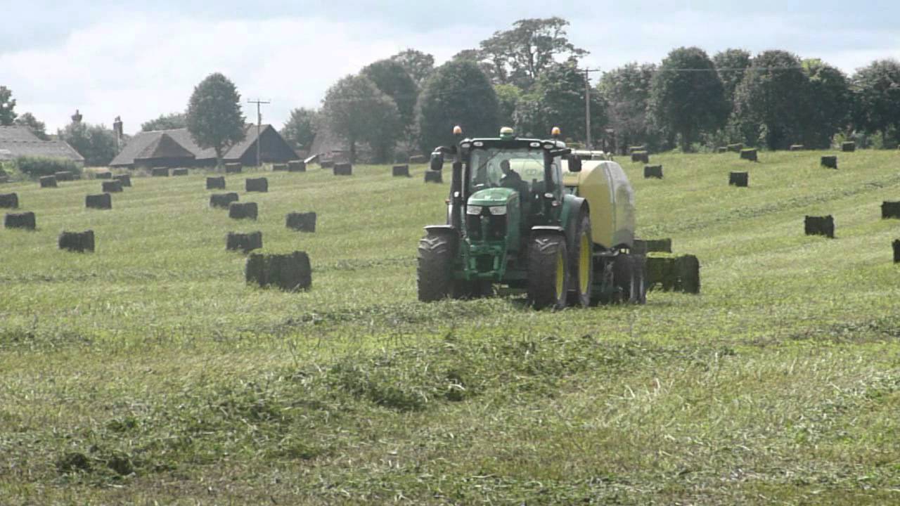 JOHN DEERE 6170R KRONE 890