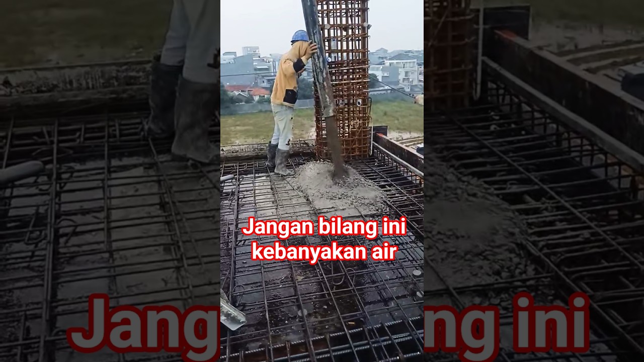 Pengecoran plat lantai 4 gedung apartemen.