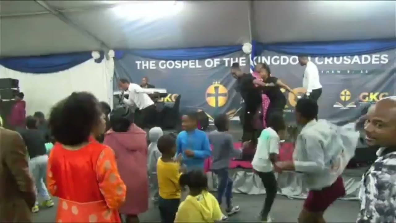 Bishop SB Zikhali preaching at GKC | Day 14