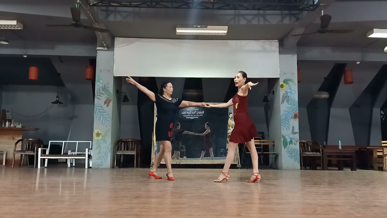 Hướng dẫn: BEBOP nhảy đôi (Link nhảy ghép nhạc ở dưới video này ) 2 vũ công Lương Nhung + Thủy Tiến)
