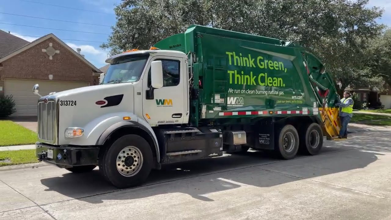 Waste Management: Peterbilt 567 CNG McNeilus Garbage Trucks!