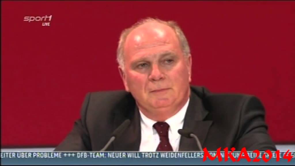 Uli Hoeneß weint auf der Jahreshauptversammlung 2013 des FC Bayern München
