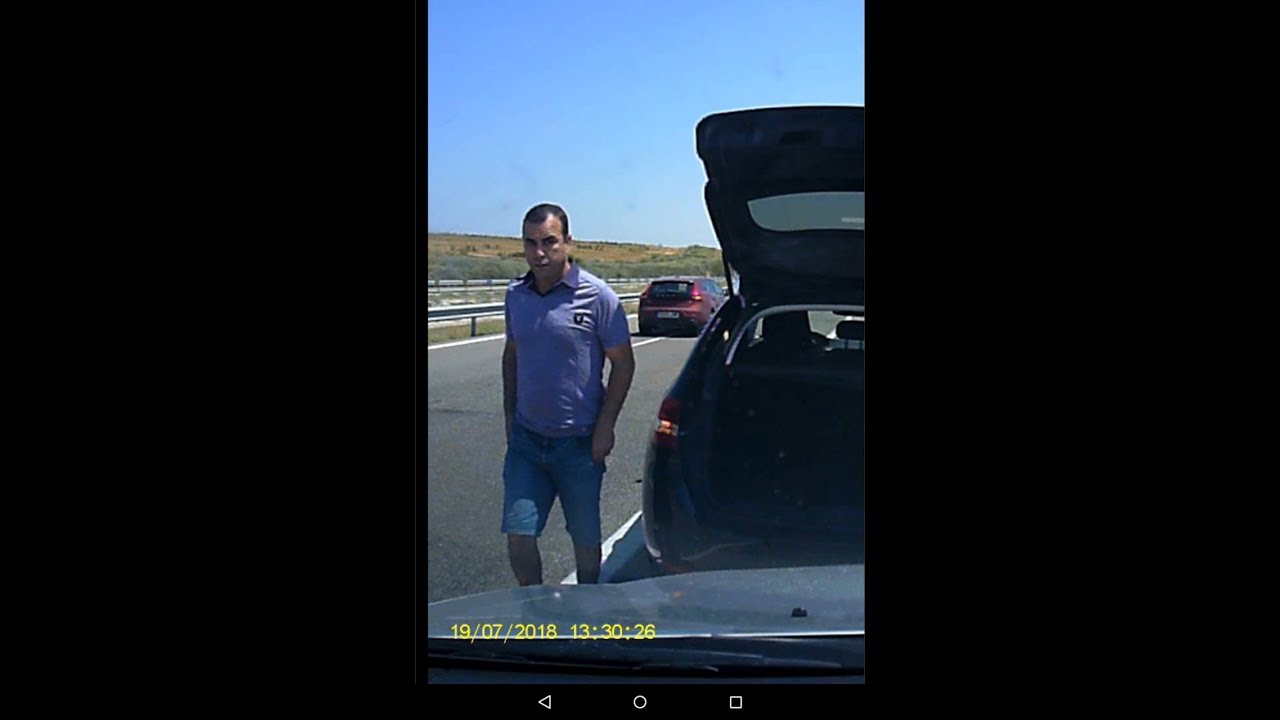 Theft caught on dashcam ,  Ladr&oacute;n atrapado en dashcam