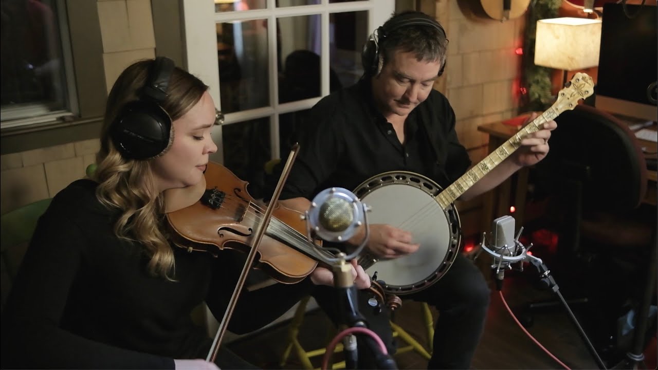 Rachel Davis & Darren McMullen - Long House