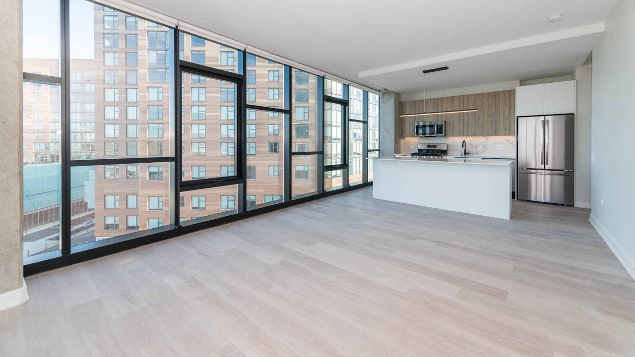 A great-for-entertaining 1-bedroom at River West's new Avenir apartments