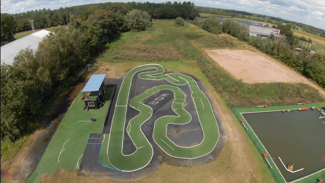Following a RC buggy at HULSHOUT OFFROAD RACING with the Dji FPV