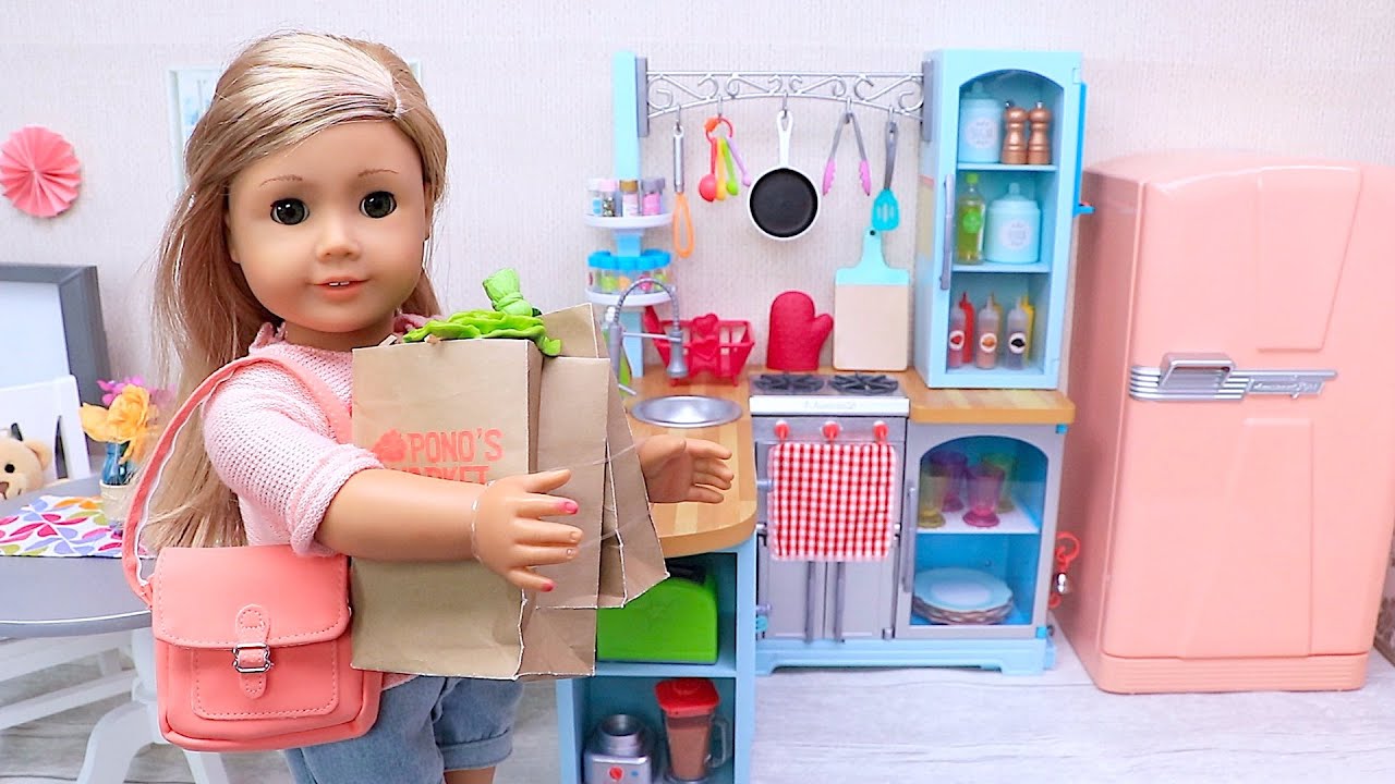 Play Dolls reinventing house chores: Grocery shopping & Kitchen organising