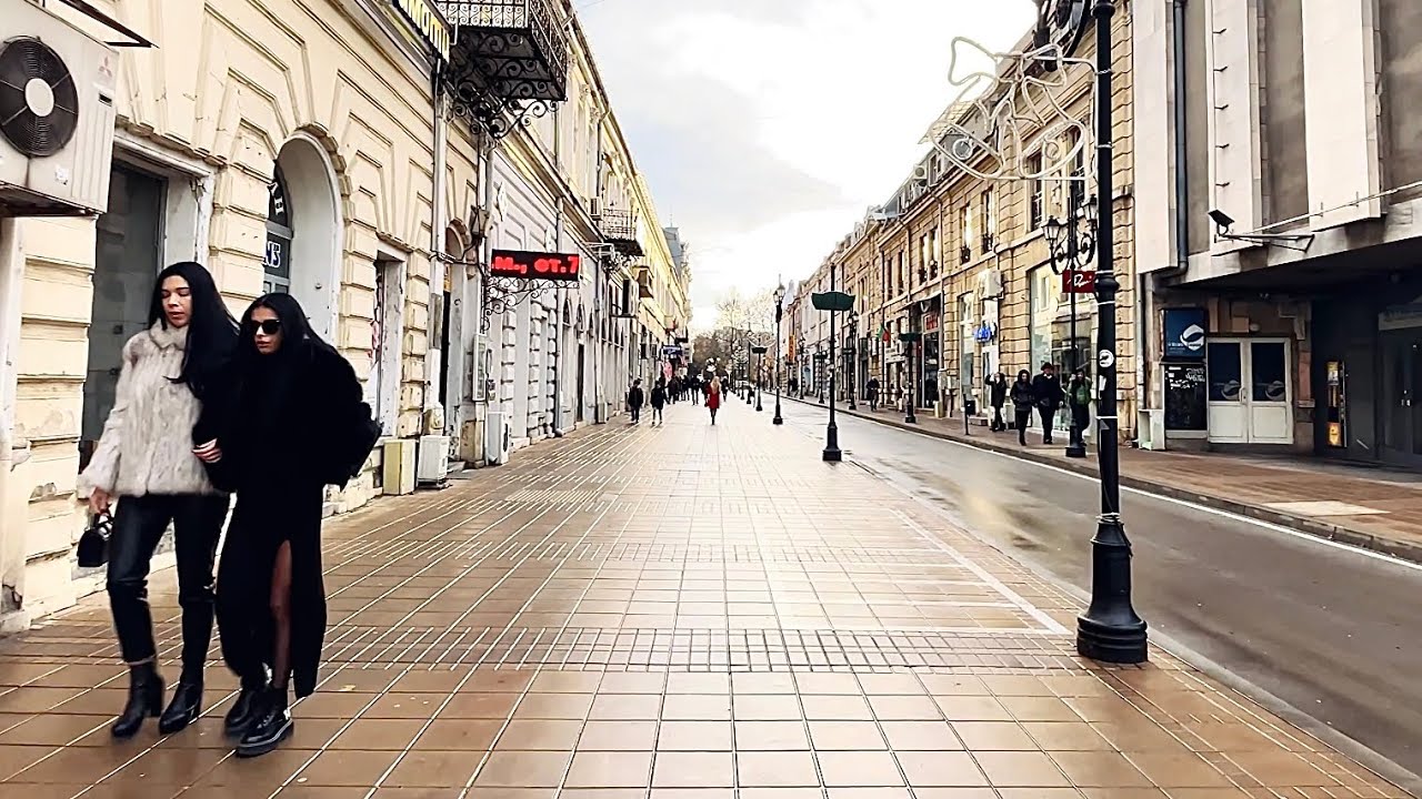 🇧🇬Ruse, Bulgaria | Beautiful women💃🏼Chill vibes | Winter time | December 2022 ❄️🌬❤️