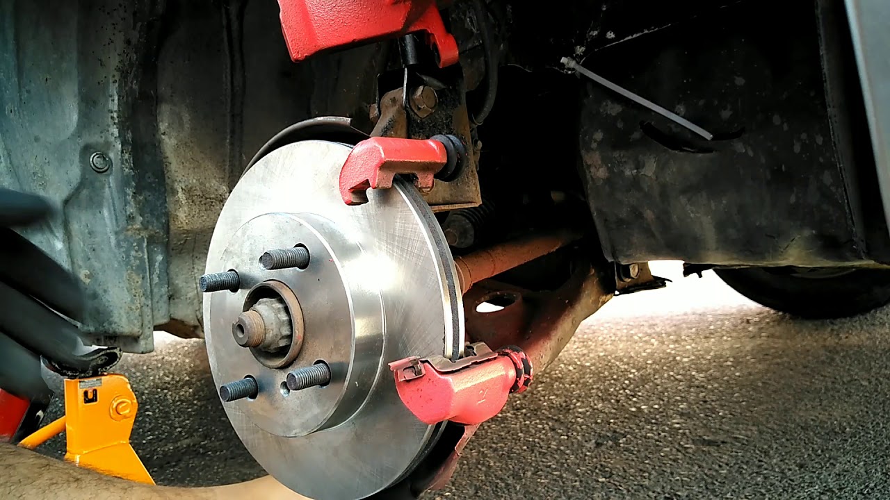 Como Cambiar Discos y Pastillas De Freno a Tu Toyota Yaris Ecco/Platz/Echo